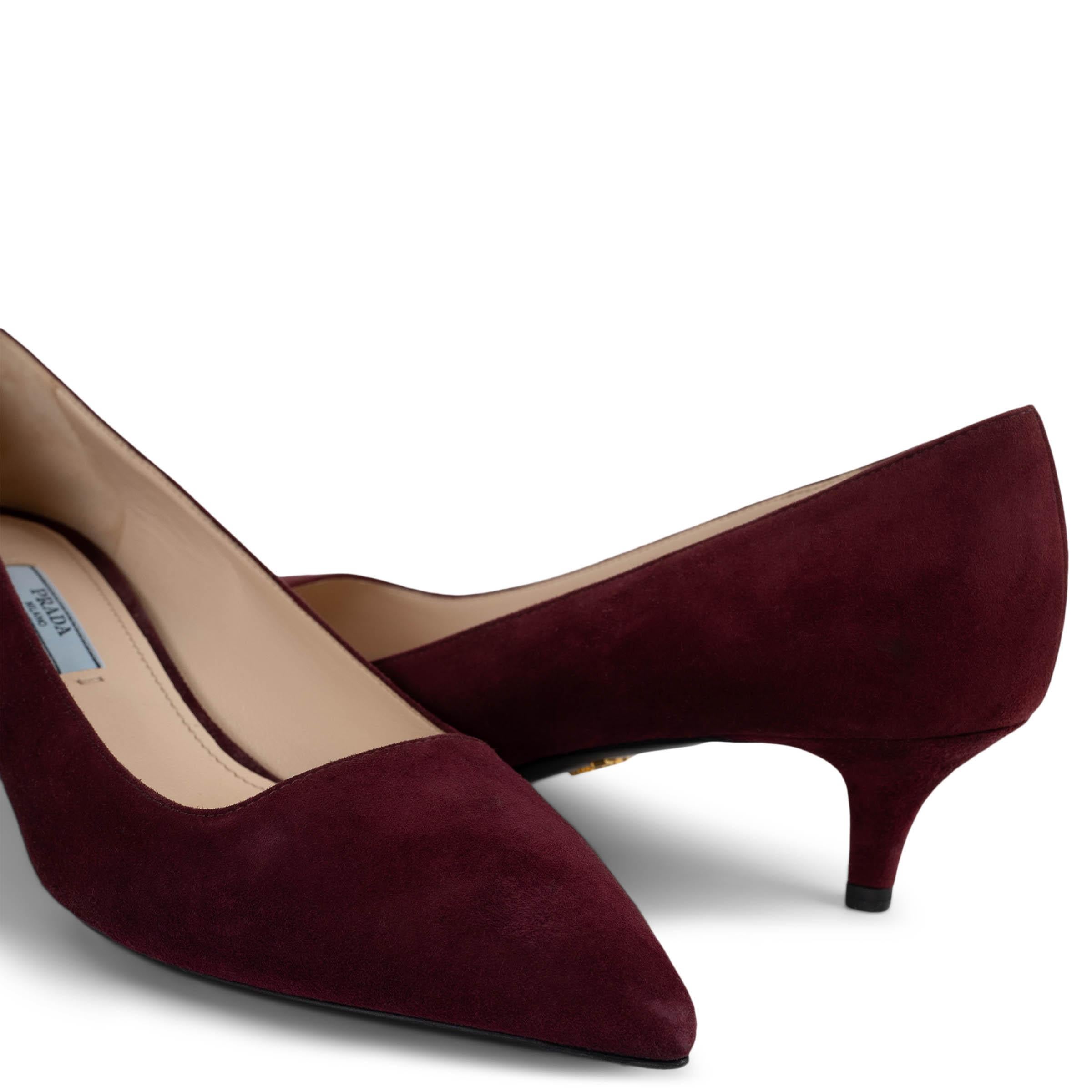PRADA burgundy suede CLASSIC POINTED TOE Pumps Shoes 37.5 For Sale 2