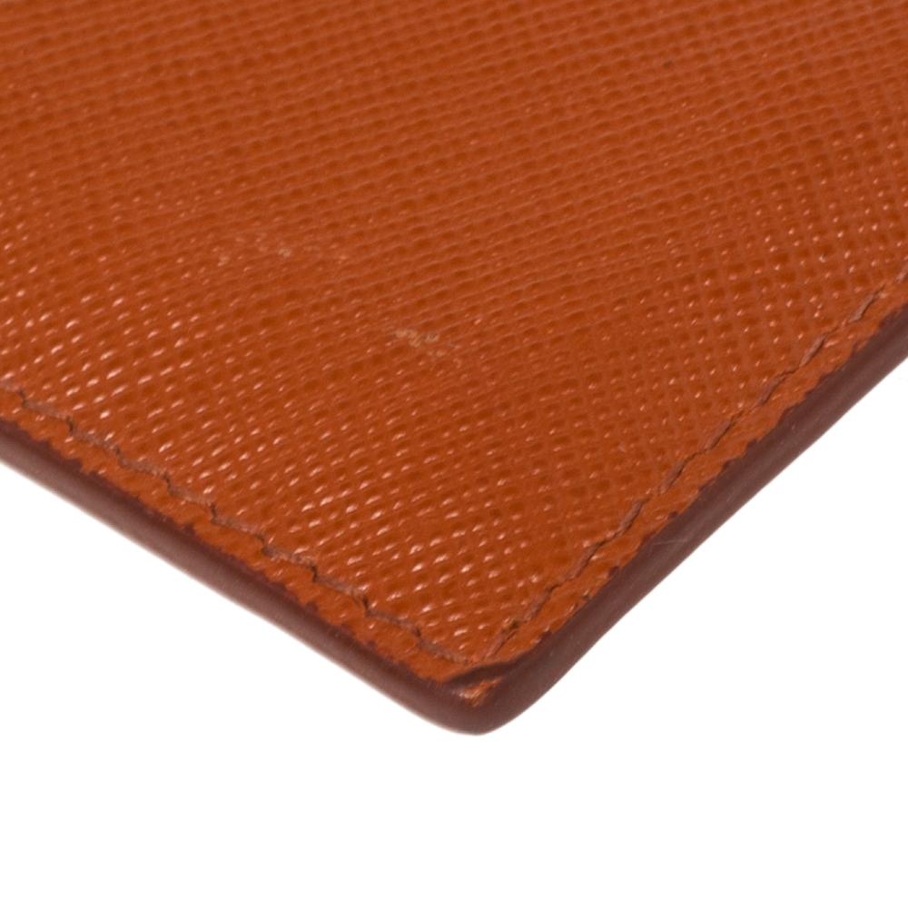 Prada Burnt Orange Saffiano Lux Leather Card Holder In Good Condition In Dubai, Al Qouz 2