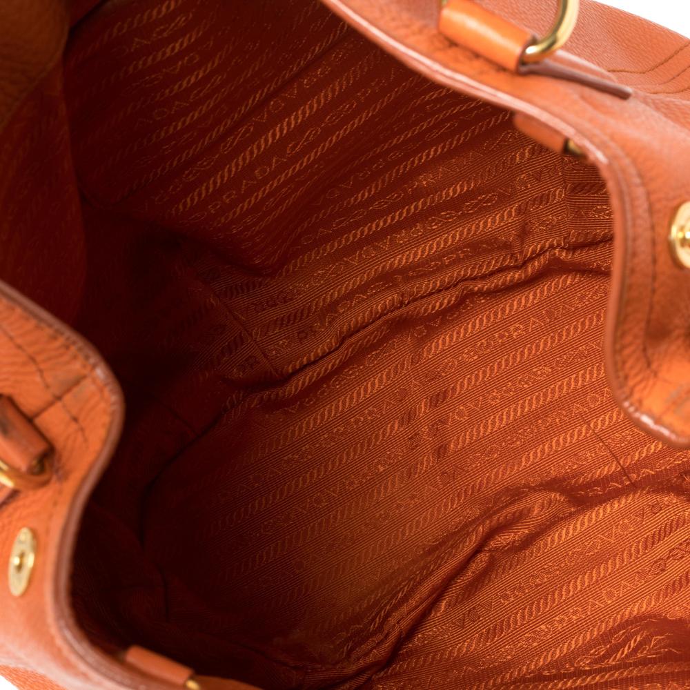 Prada Gebrannte Orange Vitello Daino Leder Snap Umhängetasche Damen