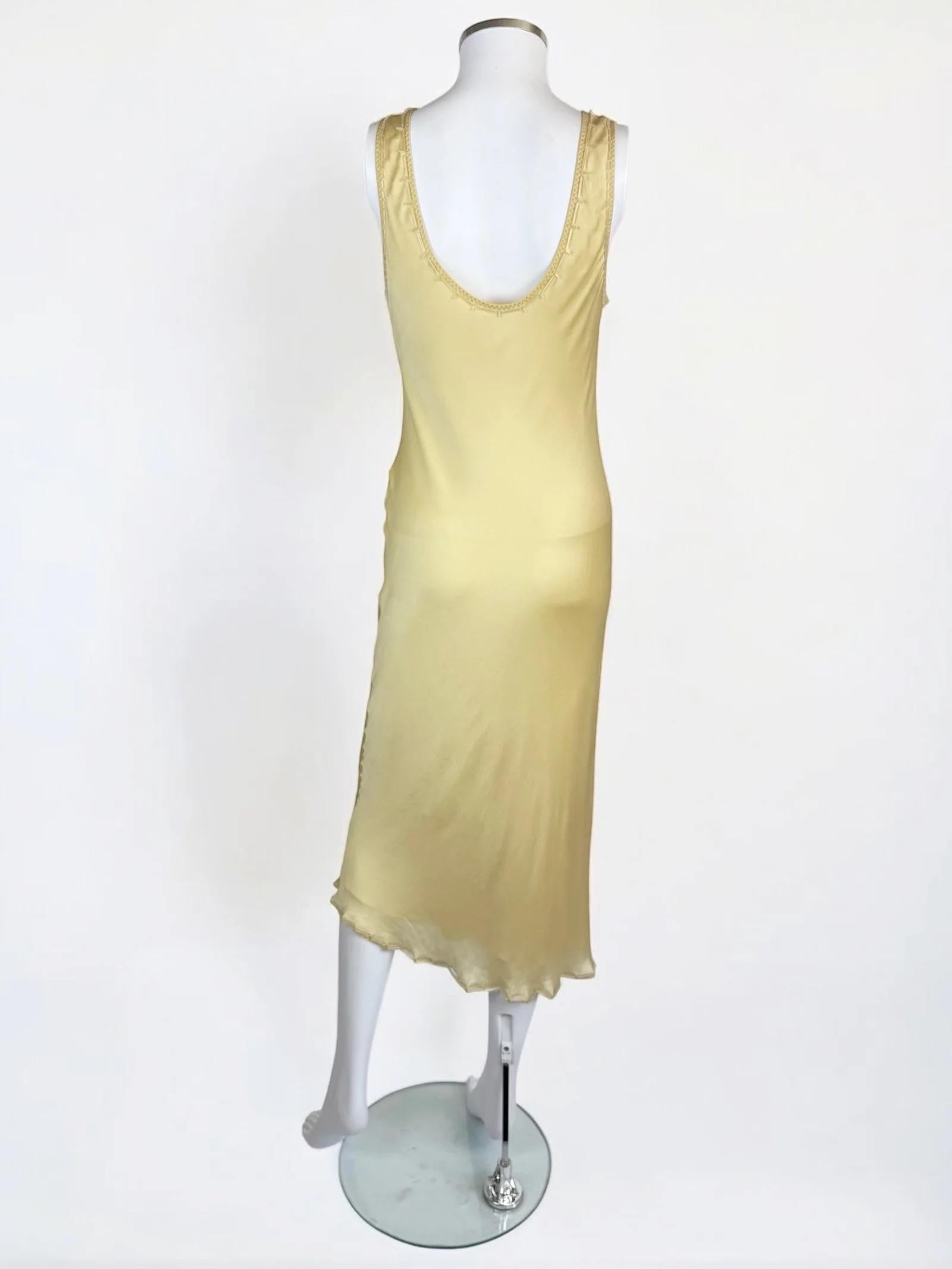Robe en soie perlée jaune beurre de Prada, années 1990 Unisexe en vente