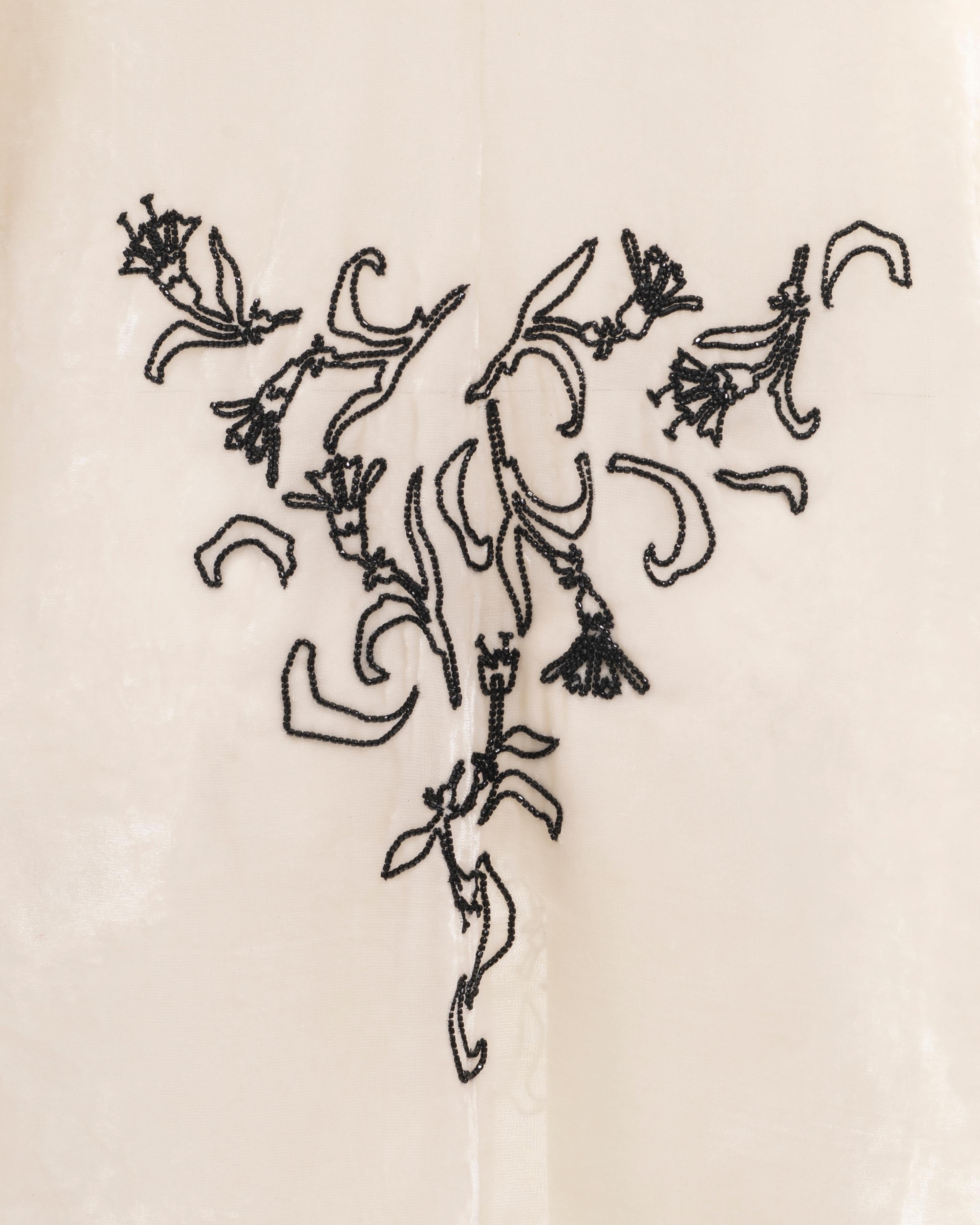 Robe droite en velours ivoire à motifs perlés Prada par Miuccia Prada, A/H 1997 en vente 8