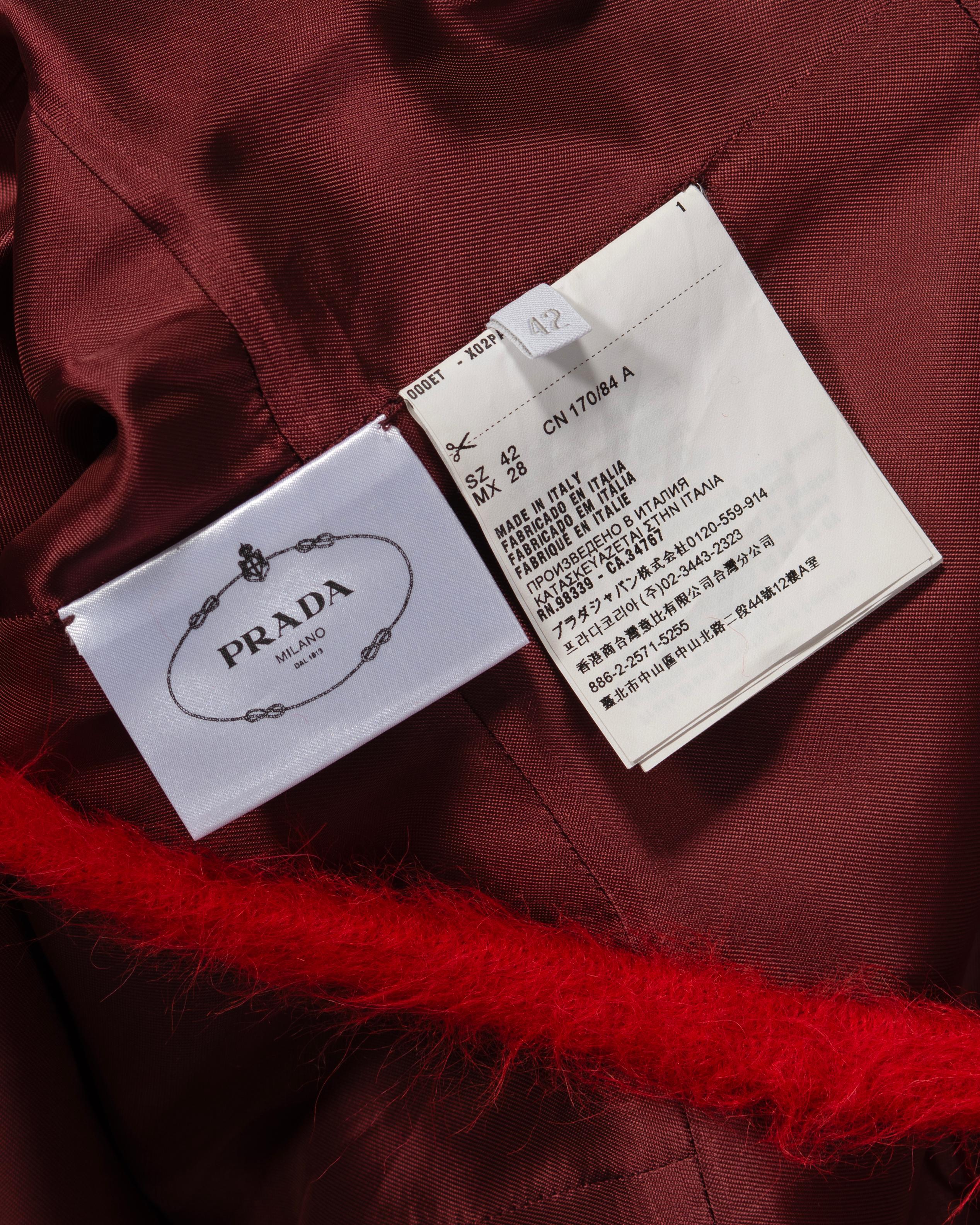 Robe de cocktail en soie d'alpaga brossée rouge Prada par Miuccia Prada, A/H 2017 en vente 9