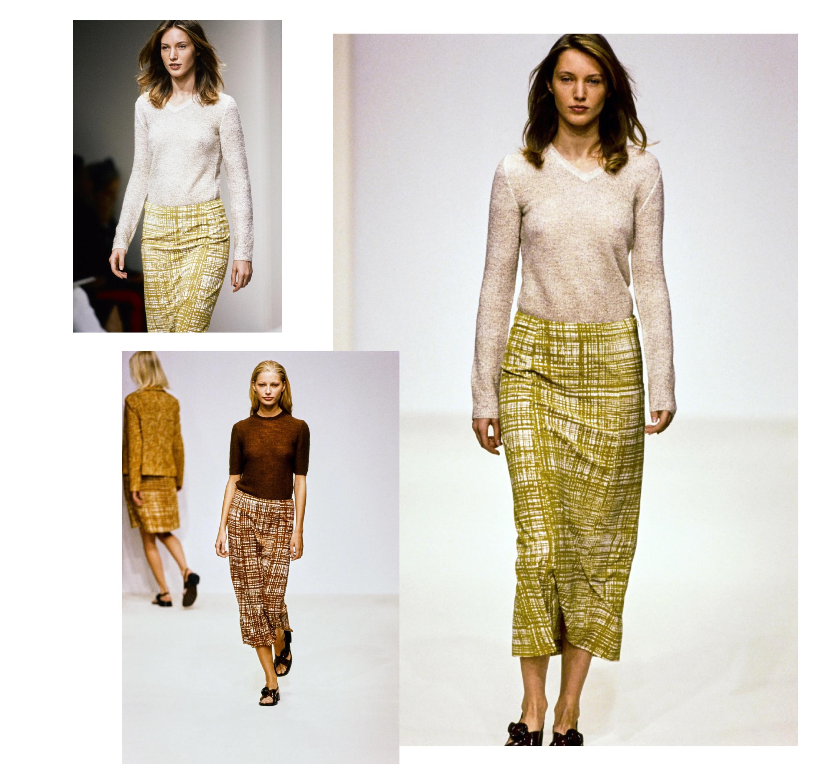 Marron Jupe imprimée Prada par Miuccia Prada, collection de défilé printemps-été 1996 en vente