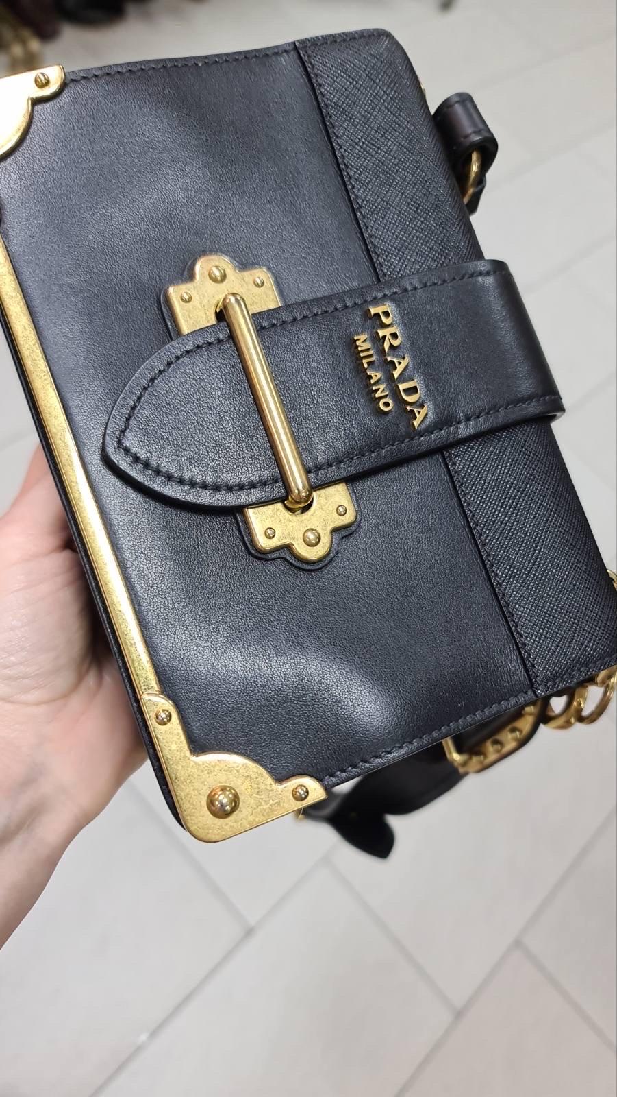 Prada Cahier Leather Bag In Good Condition For Sale In Krakow, PL