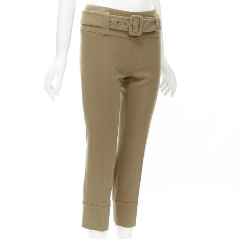 PRADA Kamelbraune Hose aus Wolle mit Schnalle und spitz zulaufendem Gürtel XS (Braun) im Angebot