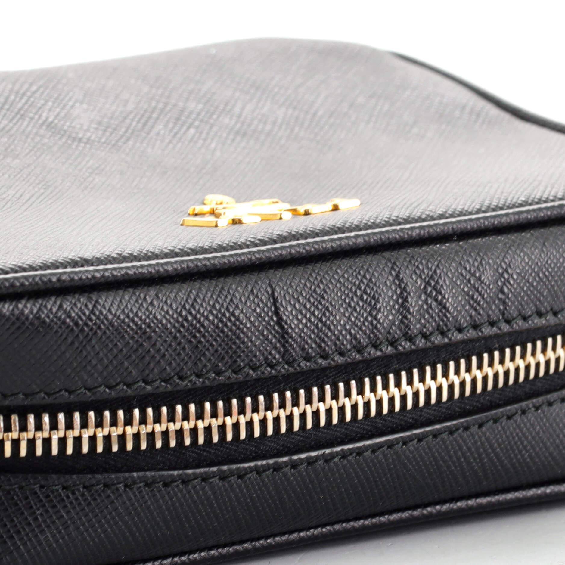 Prada Kamera Umhängetasche aus Saffiano-Leder Mini 1