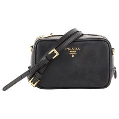 Bolso con cámara Prada Piel saffiano Pequeño