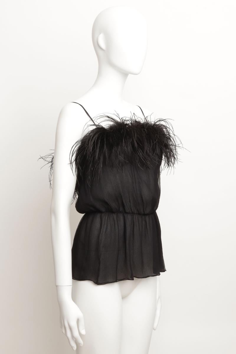Noir Gilet camisole en soie noire avec bordures en plumes - Taille 40 IT en vente