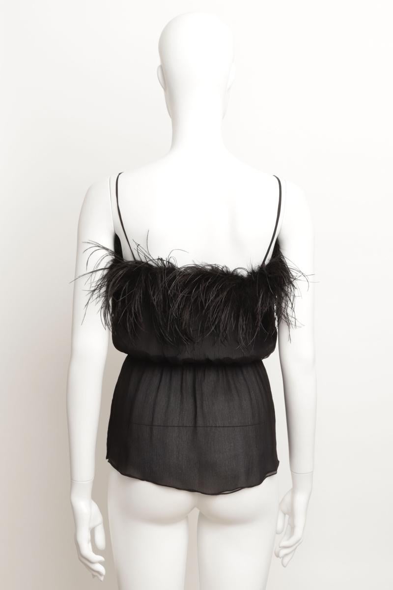 Gilet camisole en soie noire avec bordures en plumes - Taille 40 IT Excellent état - En vente à London, GB