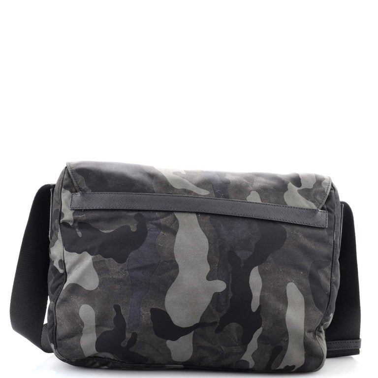 Urbann-Vibe Camouflage Messenger Bag Durable Waxed Canvas Water Repellent For Commuters And Weekend Travelers main image 1