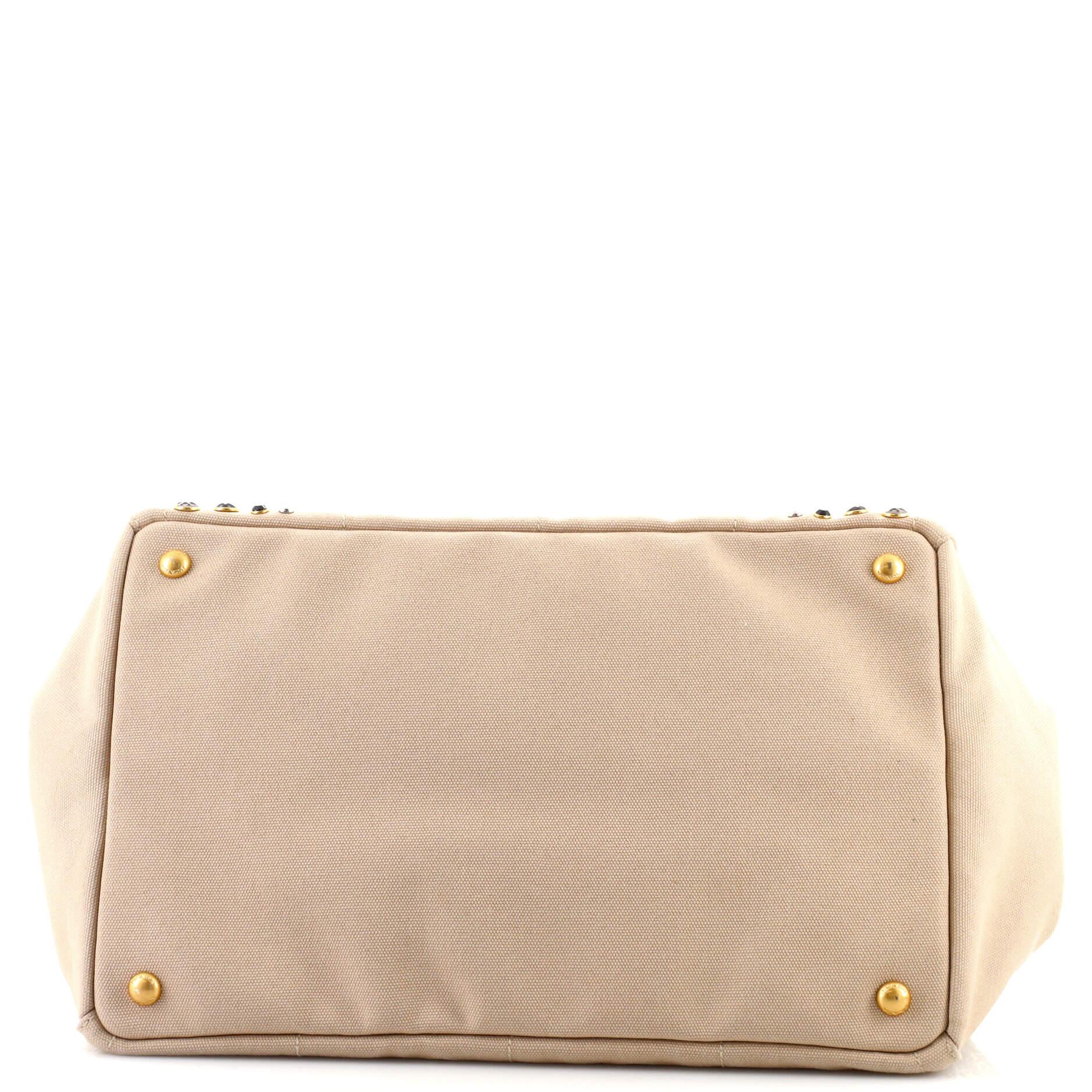 prada canapa medium