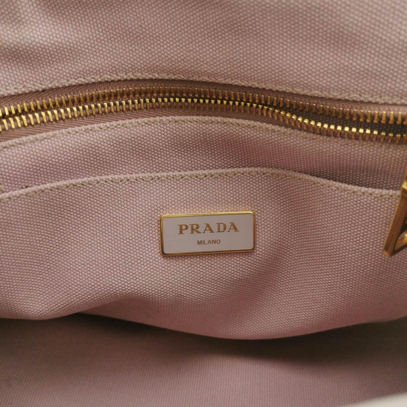 Prada Canape Canvas Tote piccola rosa con manico superiore e cinturino in vendita 2