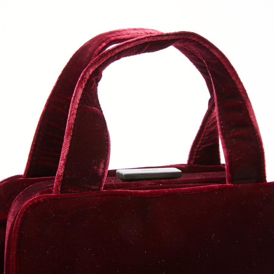 PRADA Cardinal Red Velvet Bag Double Handle In Excellent Condition In Paris, FR