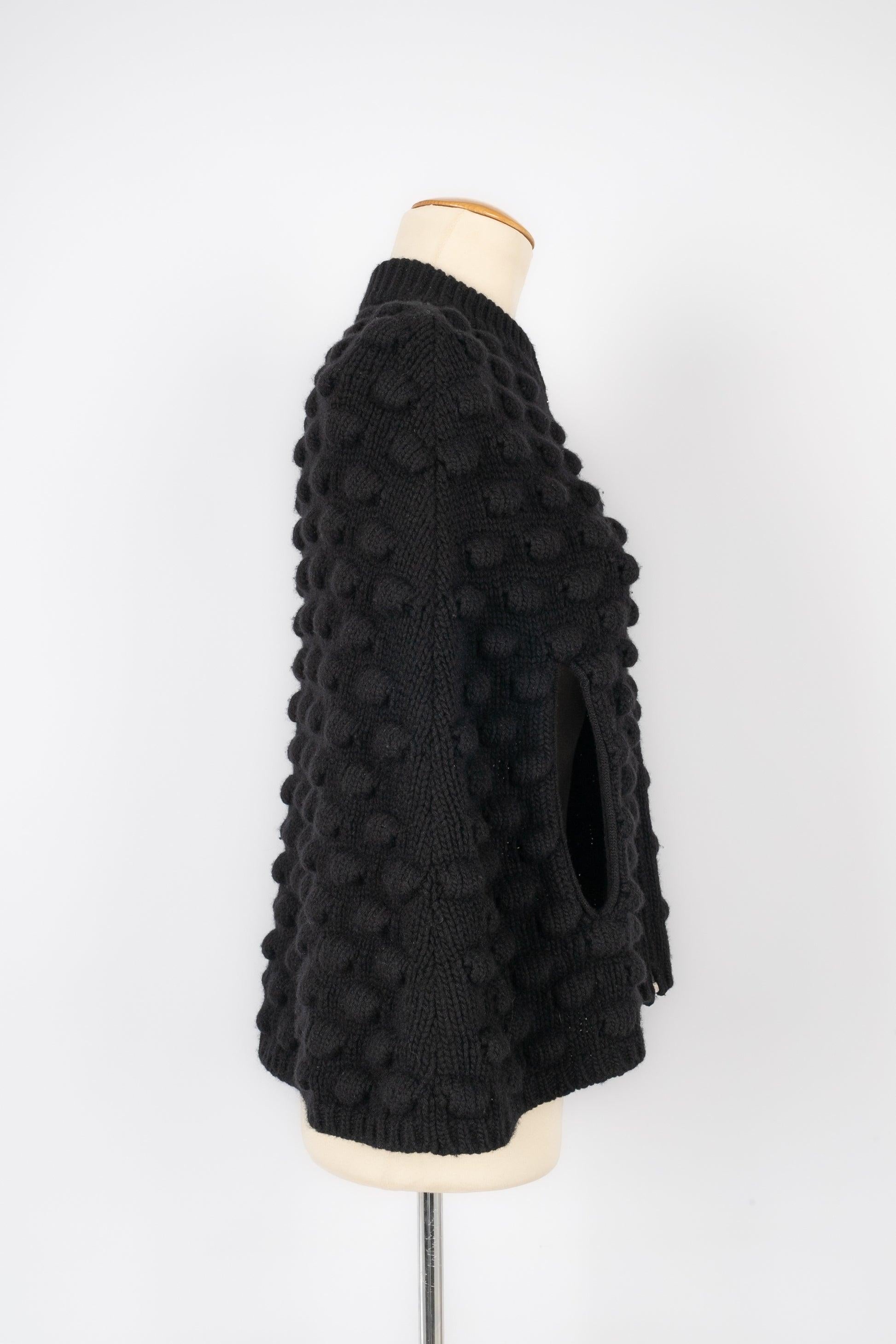 Women's Prada Cashmere and Wool Black Cape For Sale