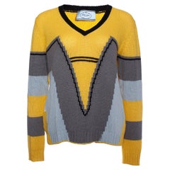 Prada, maglione in cashmere giallo e grigio