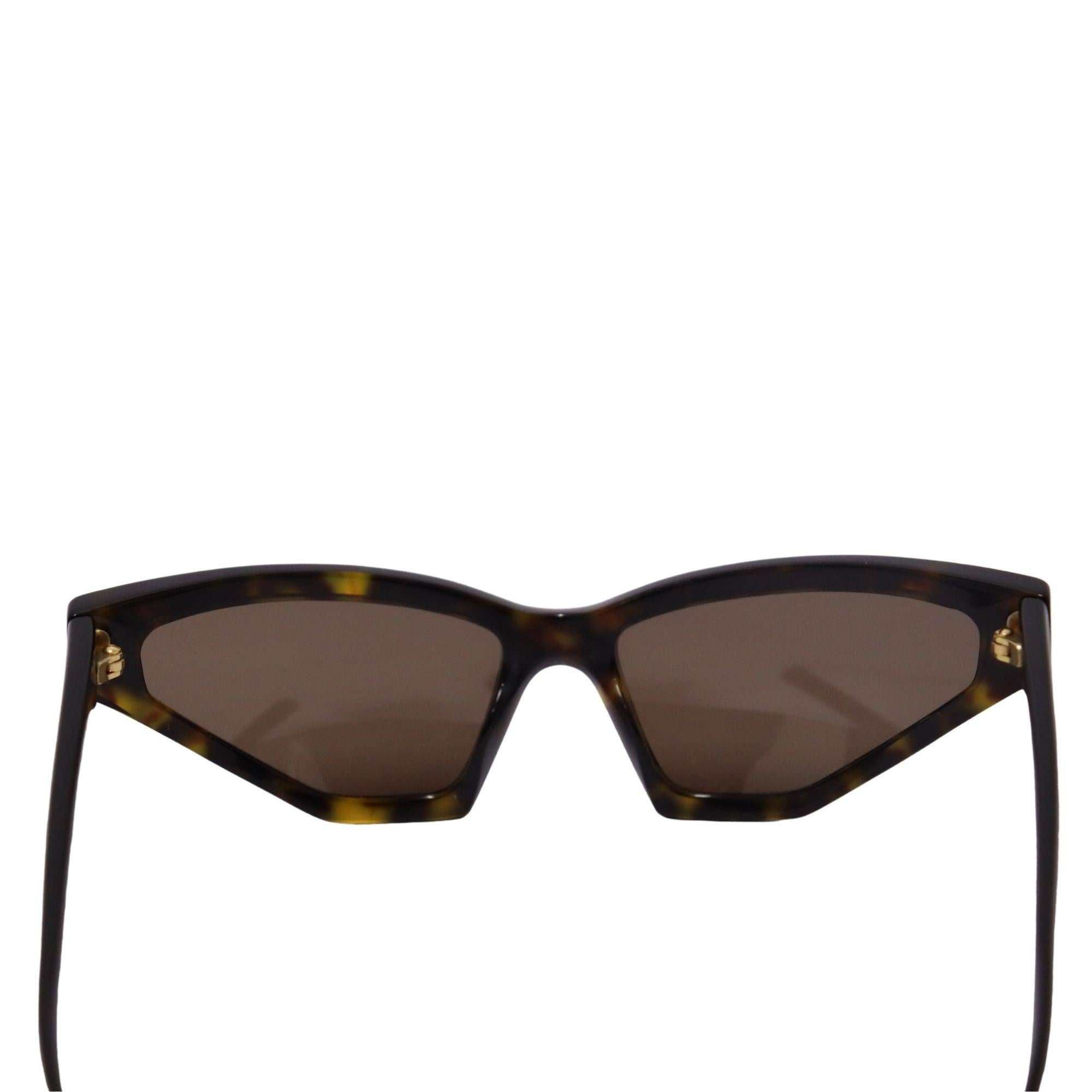 Prada Cat Eye Havana Sunglasses In Good Condition In Amman, JO