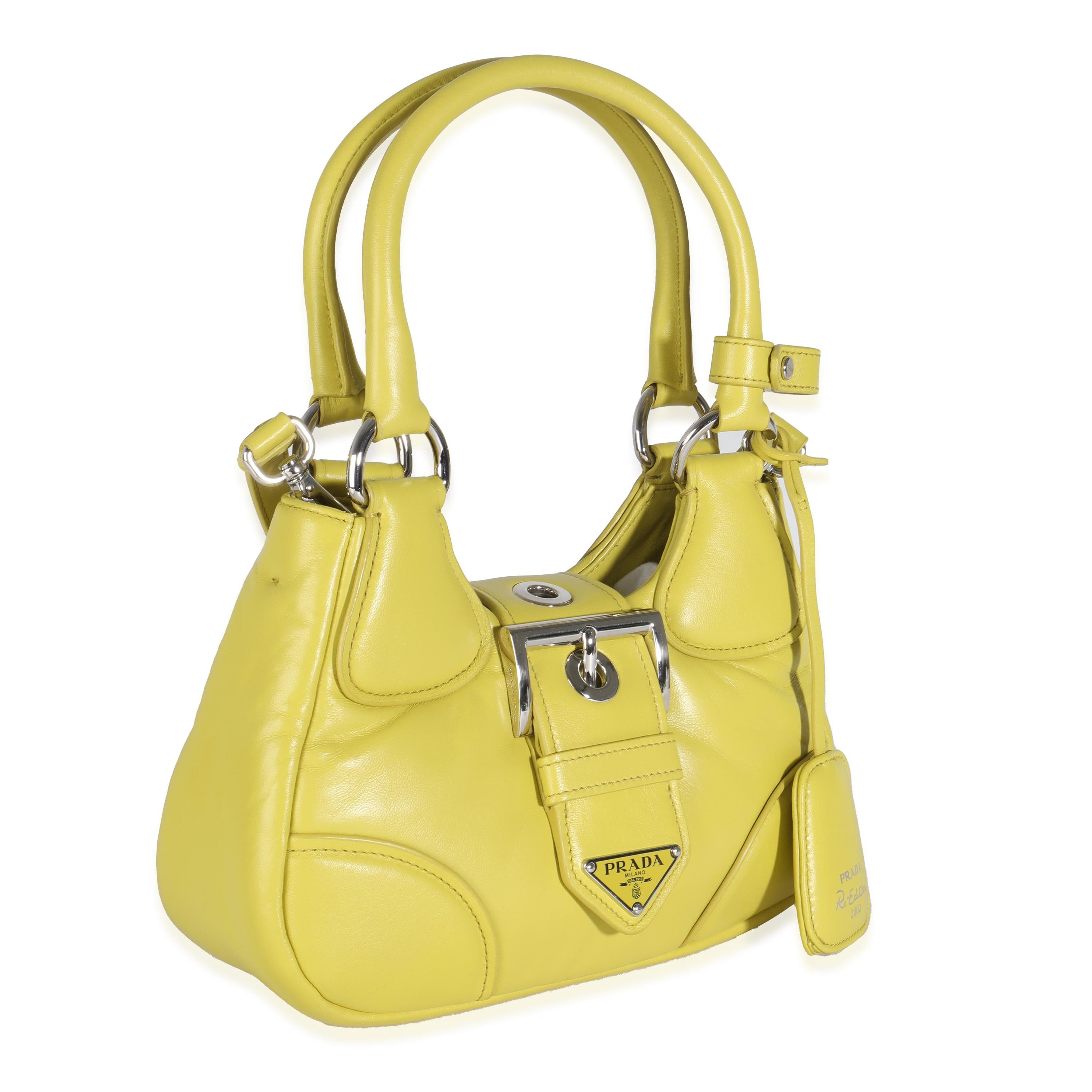 Giallo Borsa Prada Cedro Nappa Soft Padded Re-Edition 2002 Moon in vendita