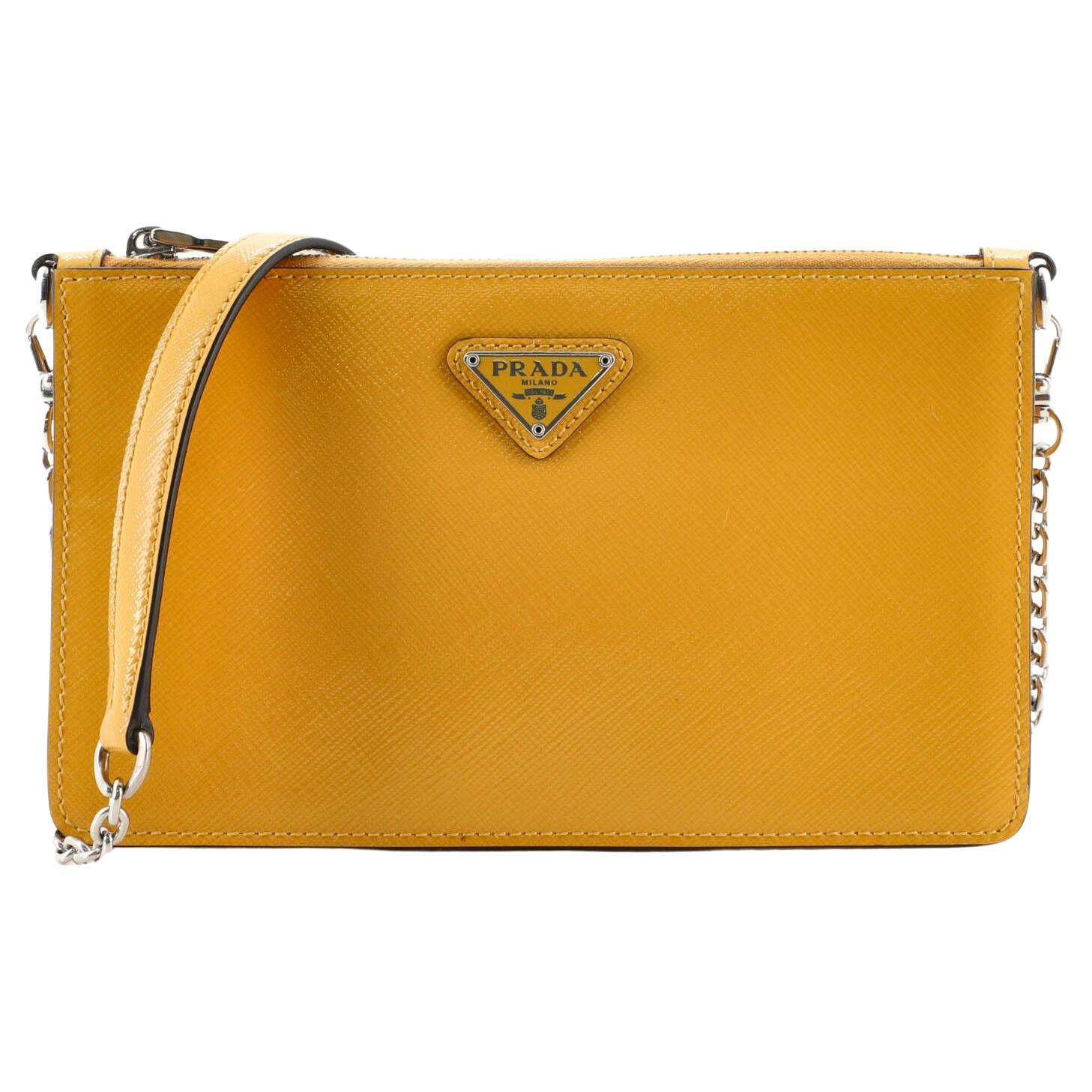 Damen Taschen Schultertaschen Prada Leder Saffiano Mini-Tasche in Gelb 