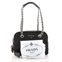 Prada Umhängetasche mit Kette aus gestepptem Tessuto Medium