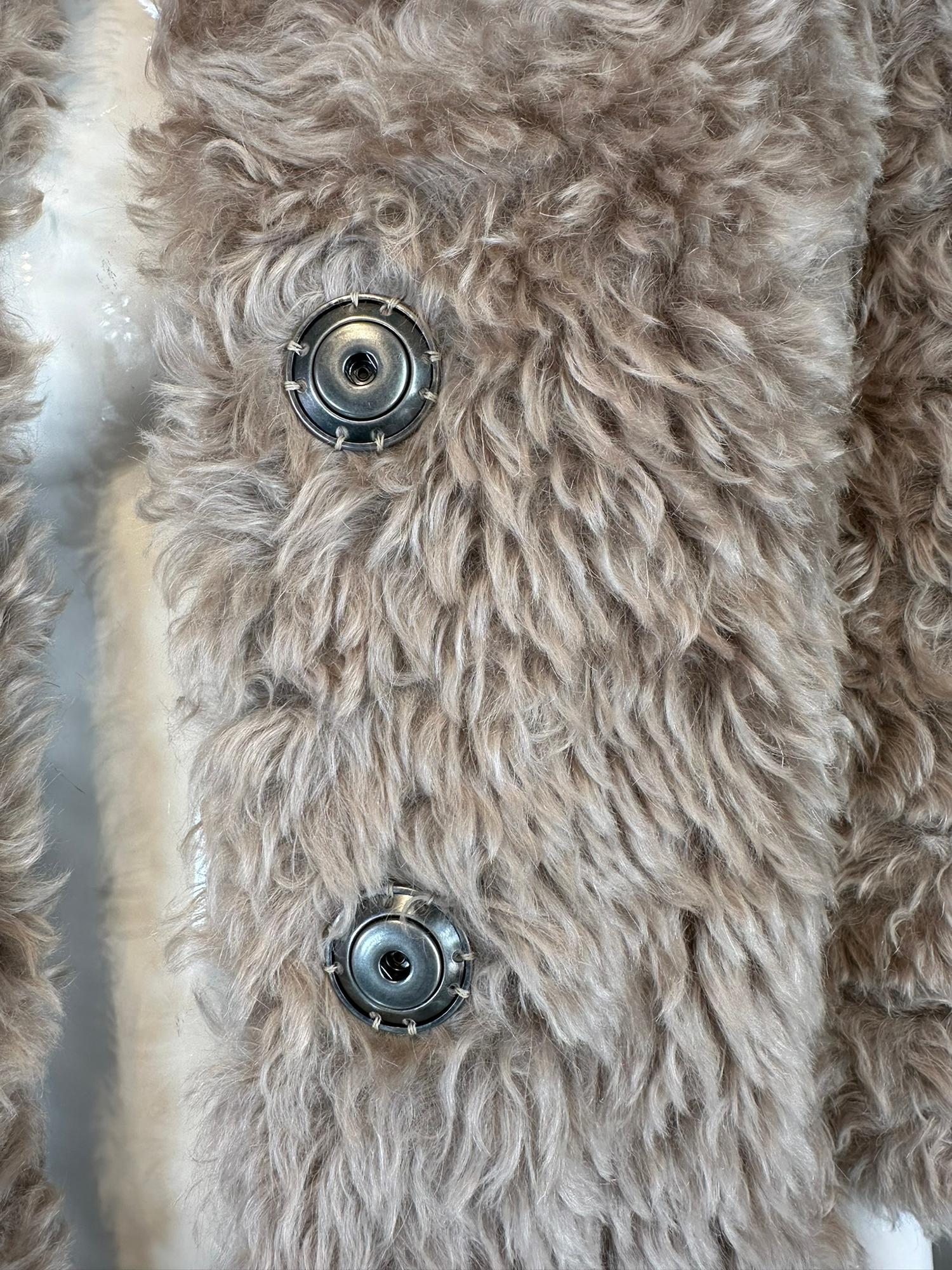 Prada Champagne Mohair Jewel Neck Big Snaps Faux Fur Teddy Bear Coat 38 For Sale 9