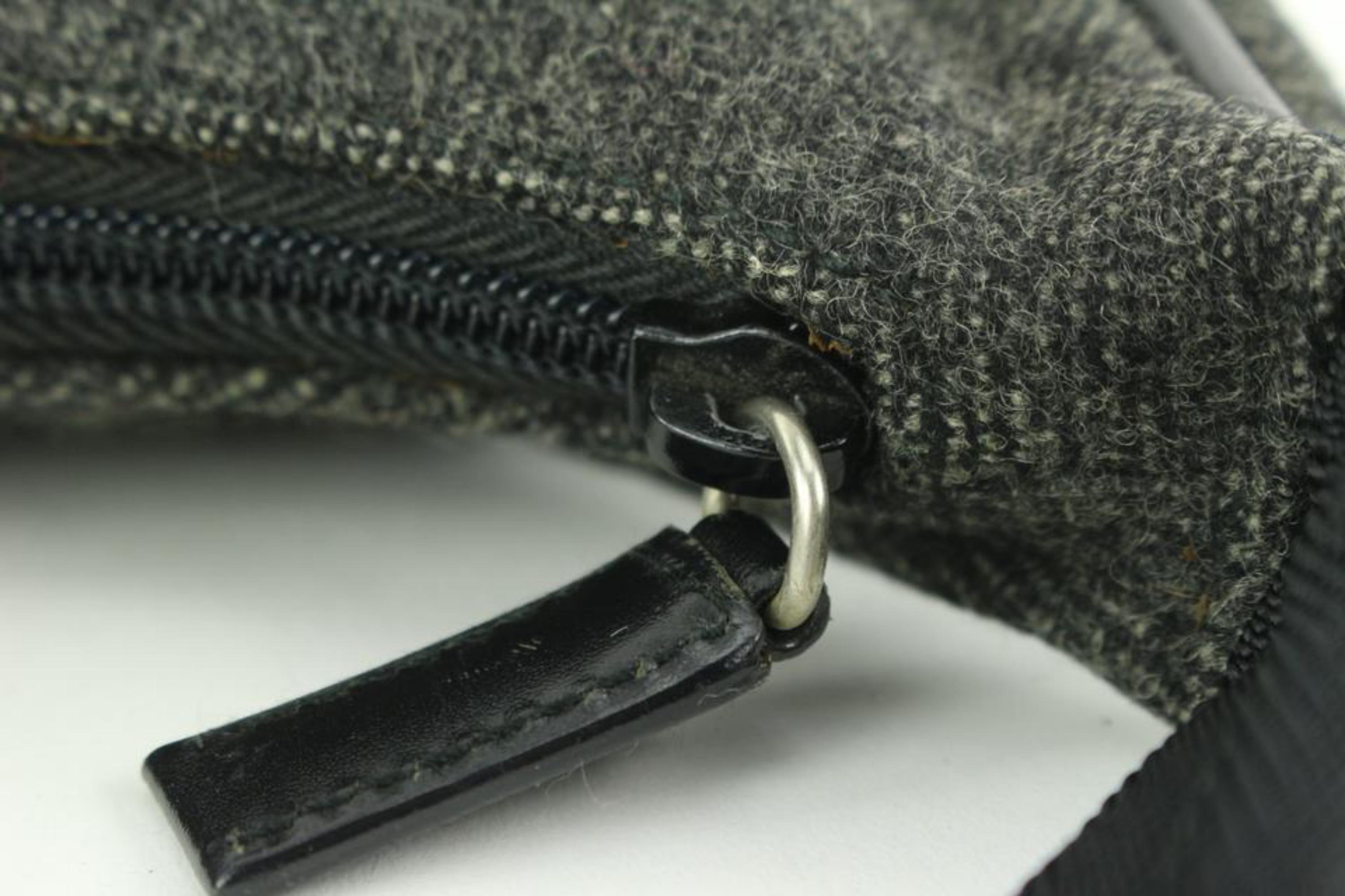 Women's Prada Charcoal Grey Wool Mini Hobo Shoulder Bag 13p36 For Sale