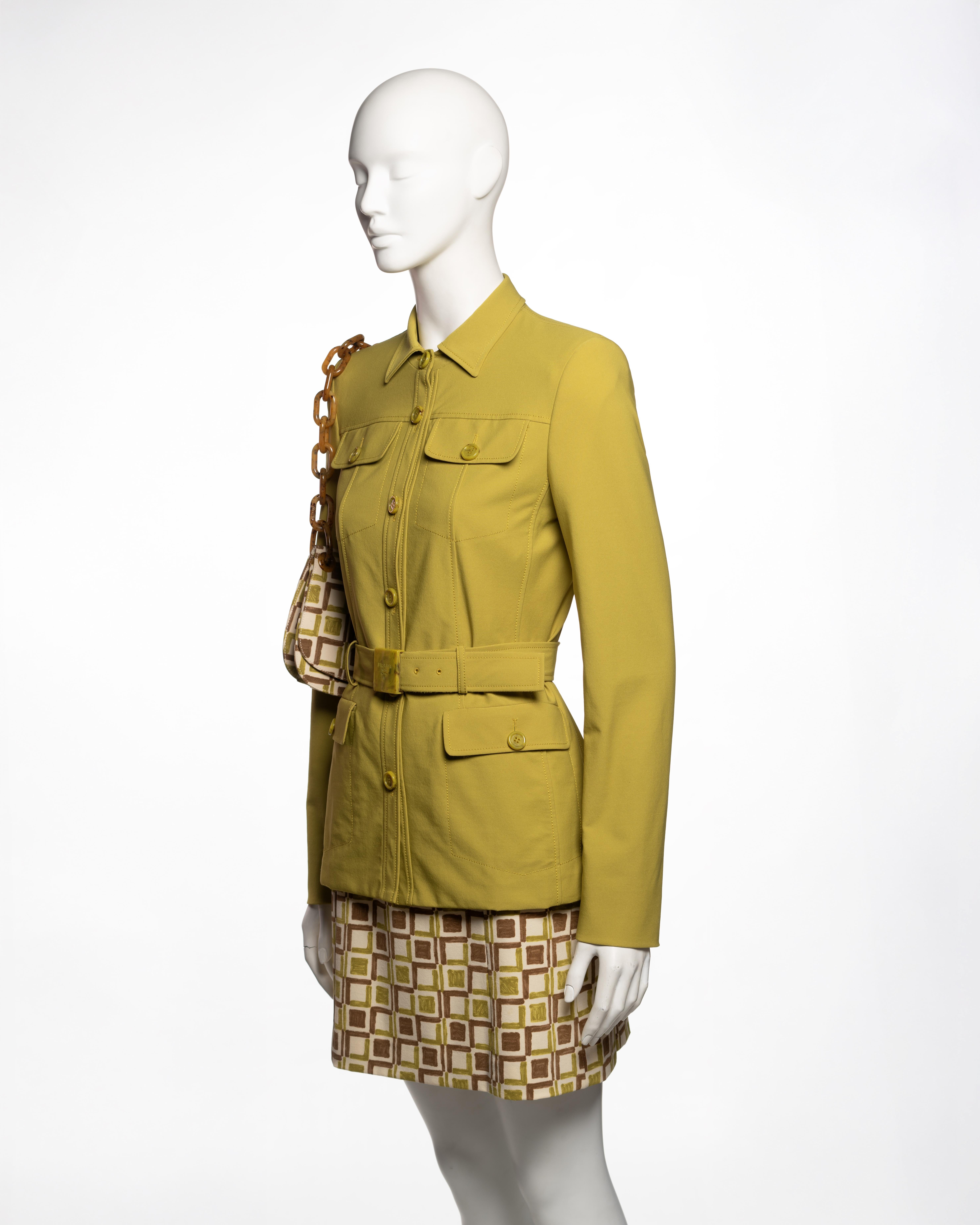 Ensemble veste safari, jupe et sac imprimé chartreuse Prada, SS 1996 en vente 7