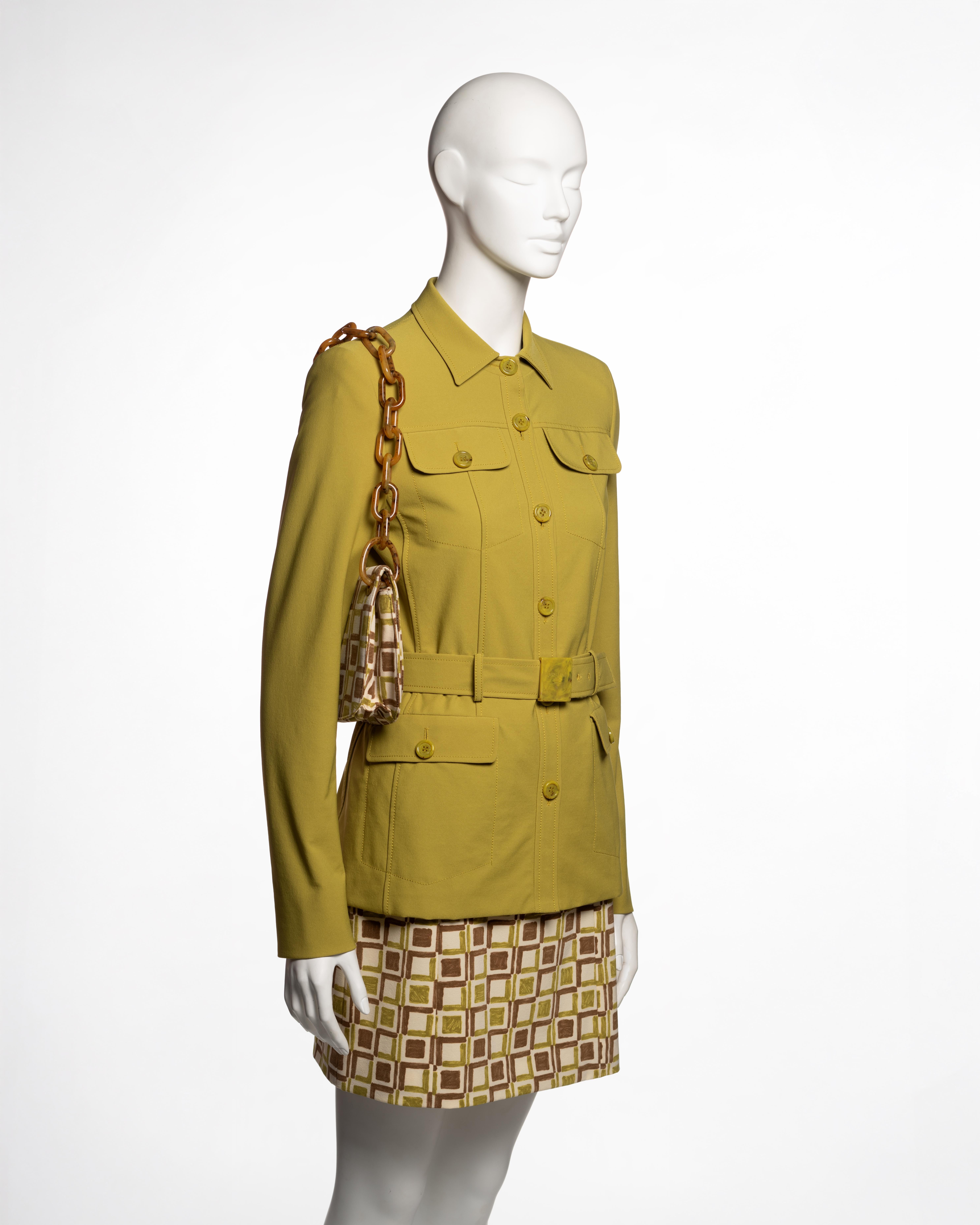 Ensemble veste safari, jupe et sac imprimé chartreuse Prada, SS 1996 en vente 1
