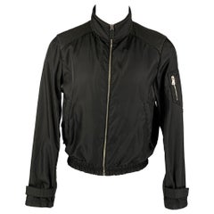 PRADA Kommode Größe 40 Größe 40 Schwarze Nylon-Bomberjacke