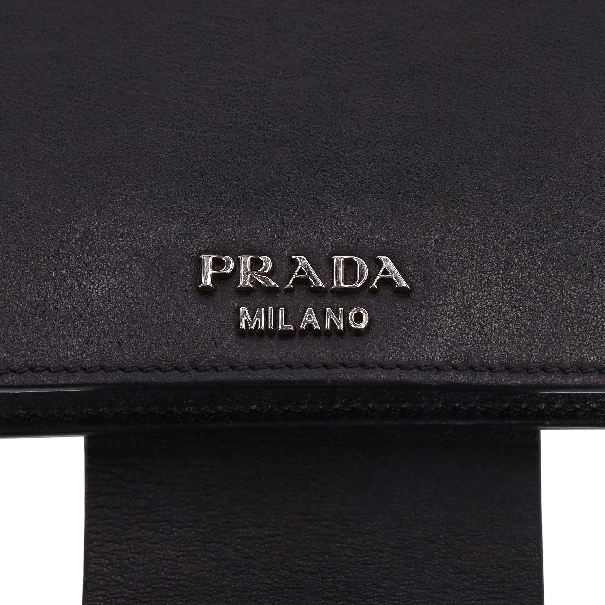 Borsa Prada City con nastro in pelle e cristalli con tracolla in resina e cristalli in vendita 5