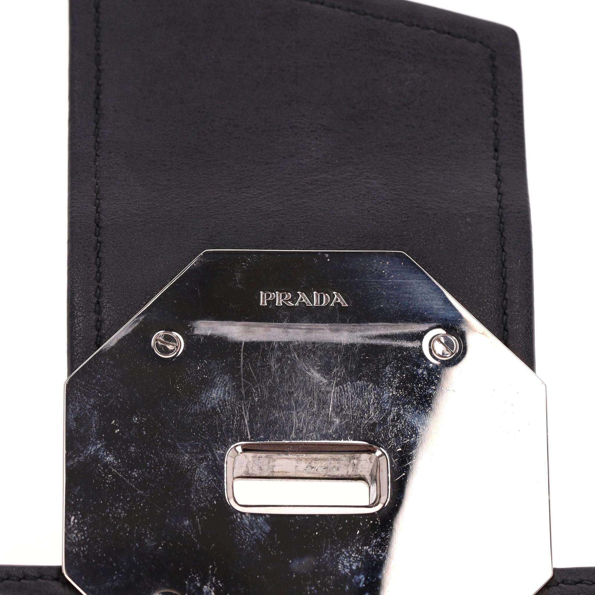 Borsa Prada City con nastro in pelle e cristalli con tracolla in resina e cristalli in vendita 6