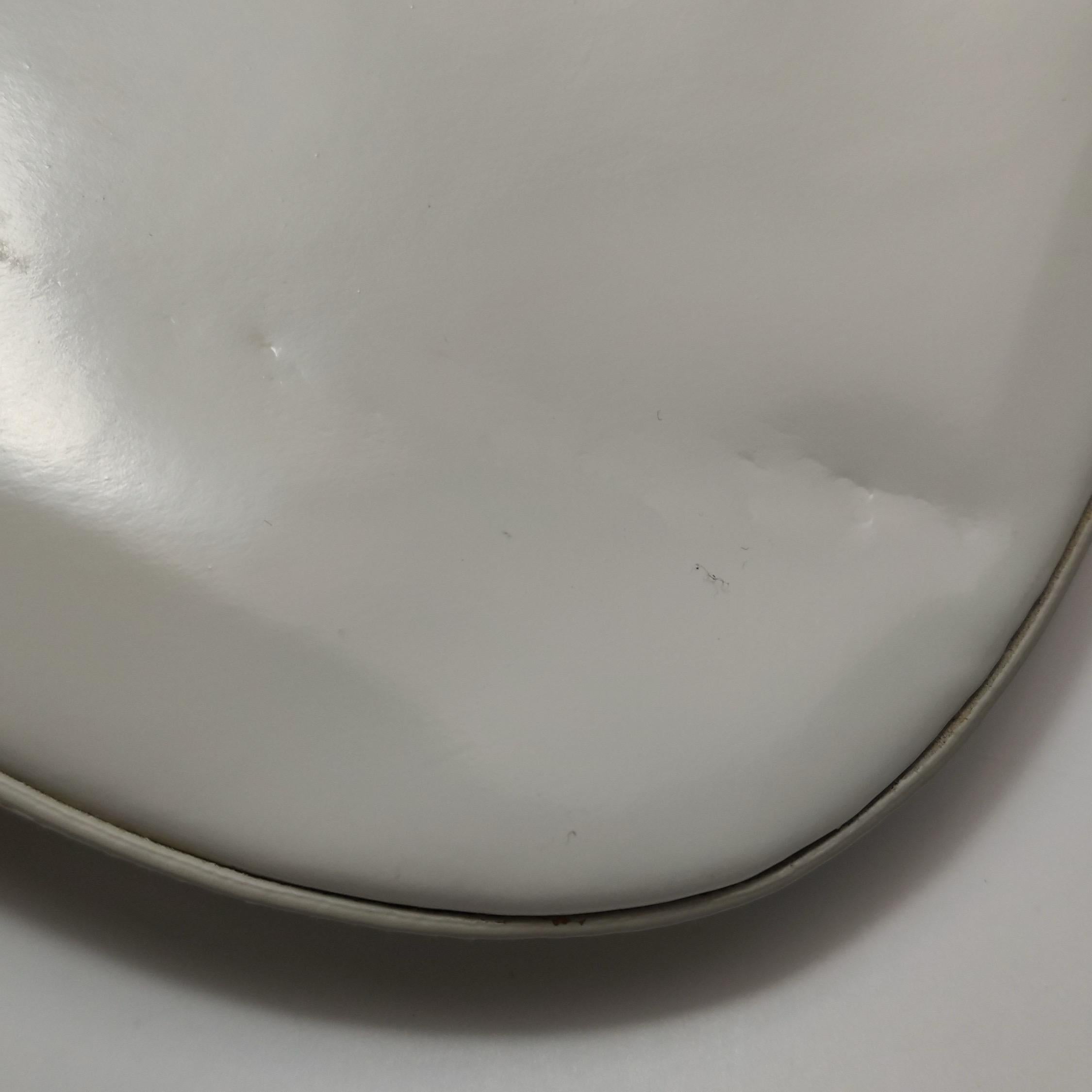 Borsa a tracolla Cleo Flap di Prada in pelle bianca in vendita 11