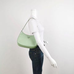 Prada Cleo Grüne glatte Leder-Umhängetasche