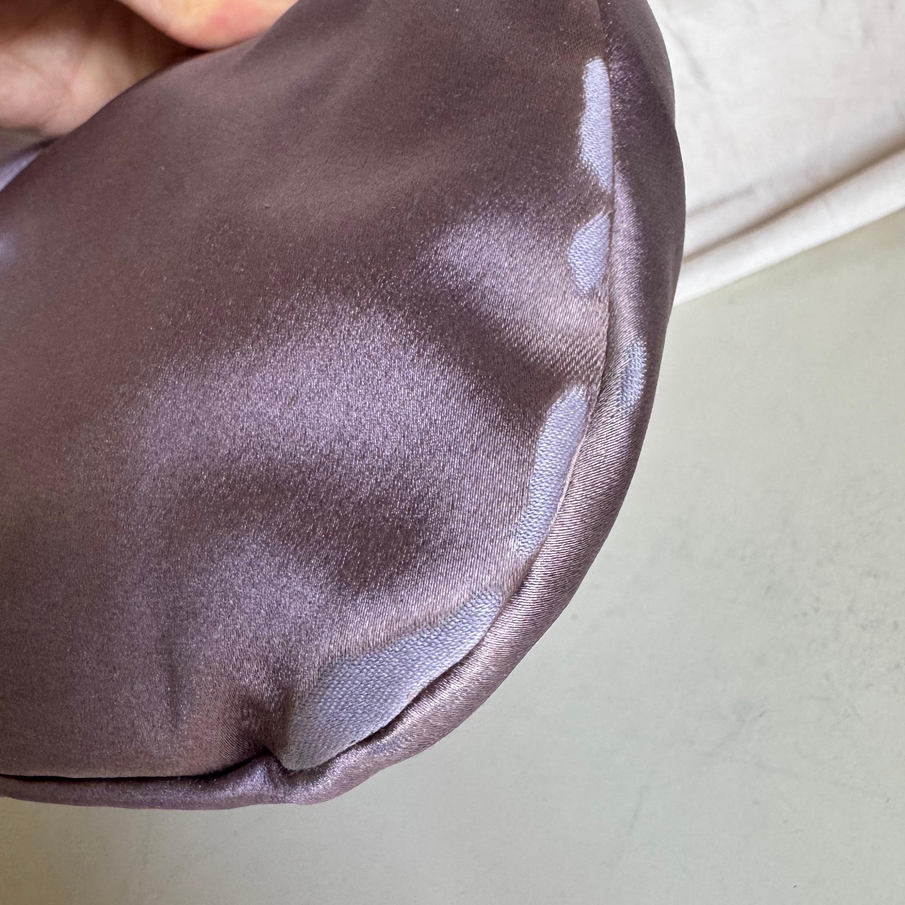 Prada Cleo Vintage Lila Seide und Pailletten Abend Handtasche im Angebot 6