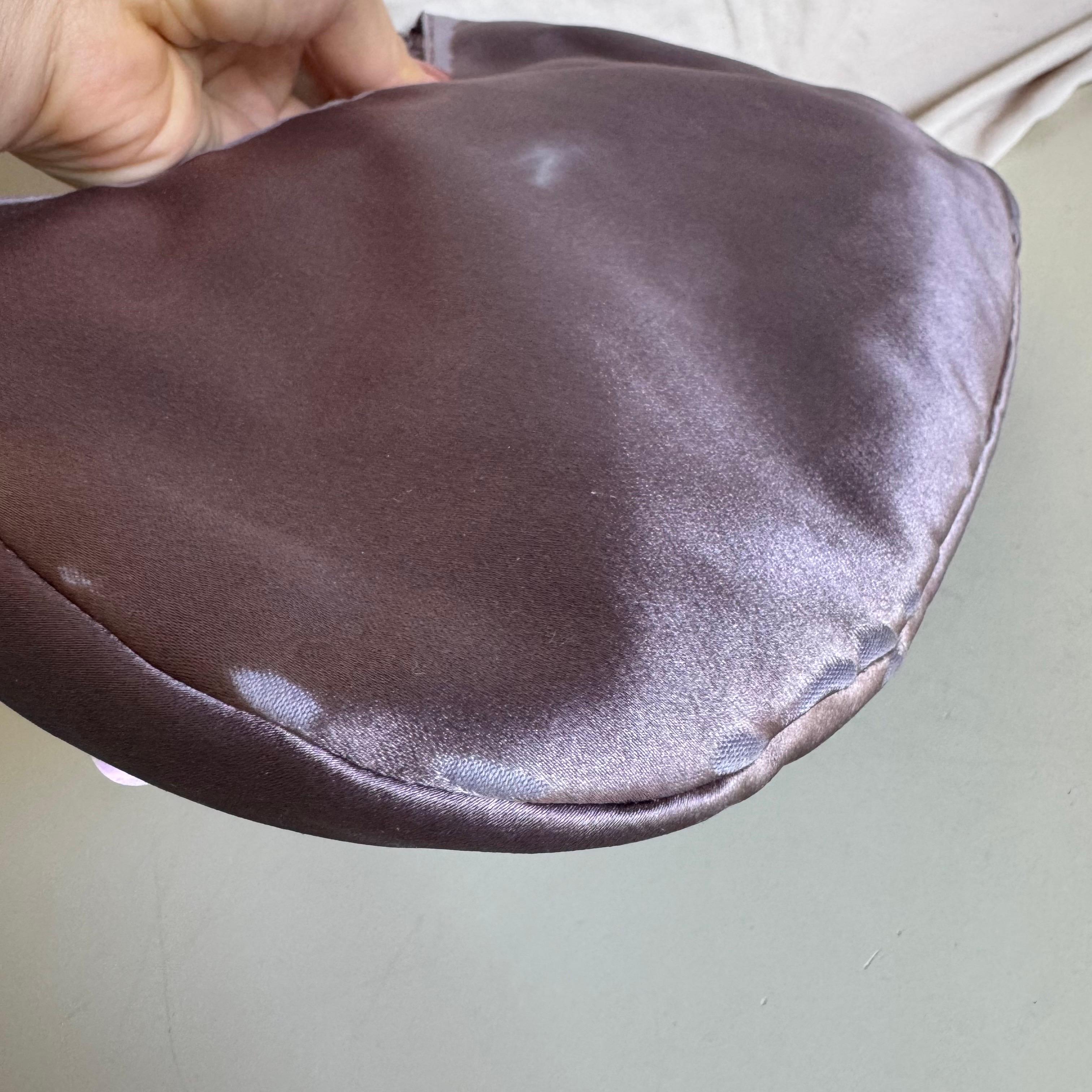 Prada Cleo Vintage Lila Seide und Pailletten Abend Handtasche im Angebot 10