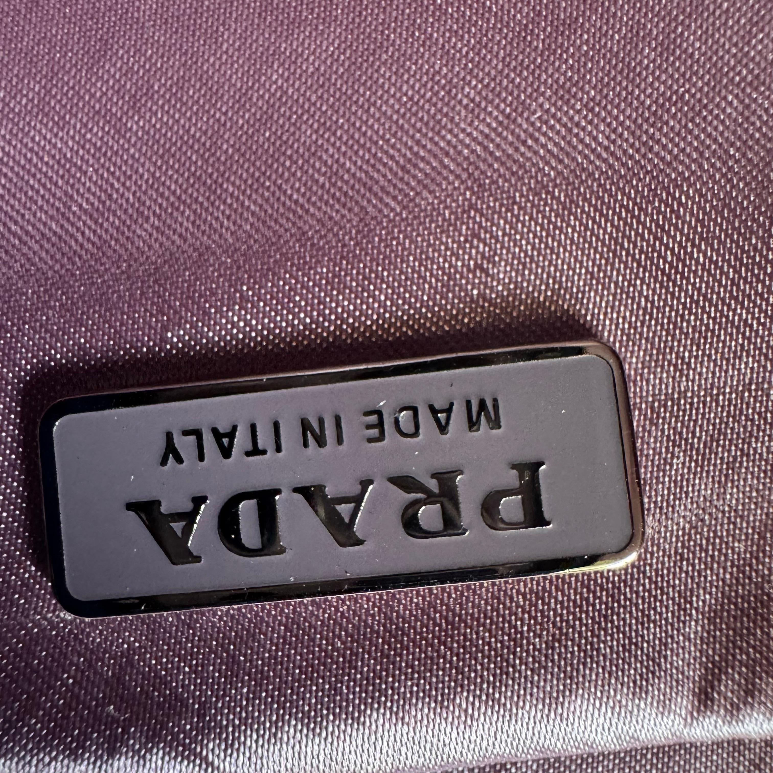 Prada Cleo Vintage Lila Seide und Pailletten Abend Handtasche im Angebot 12