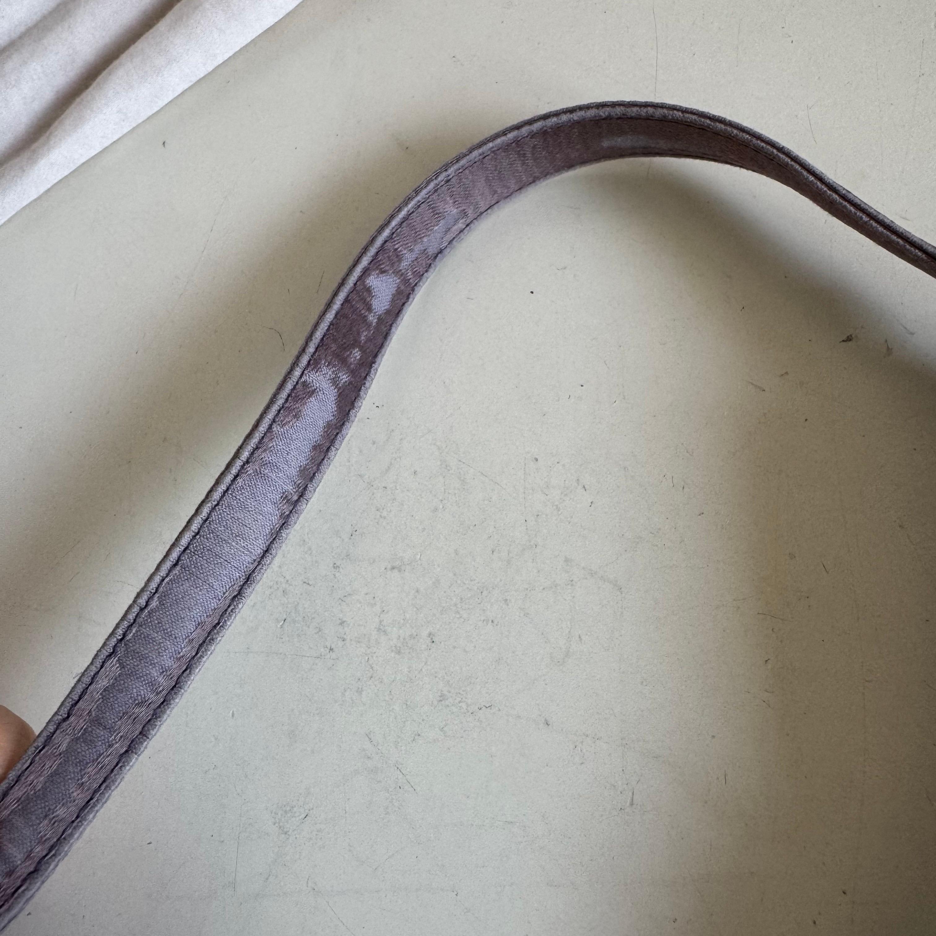 Prada Cleo Vintage Lila Seide und Pailletten Abend Handtasche im Angebot 13