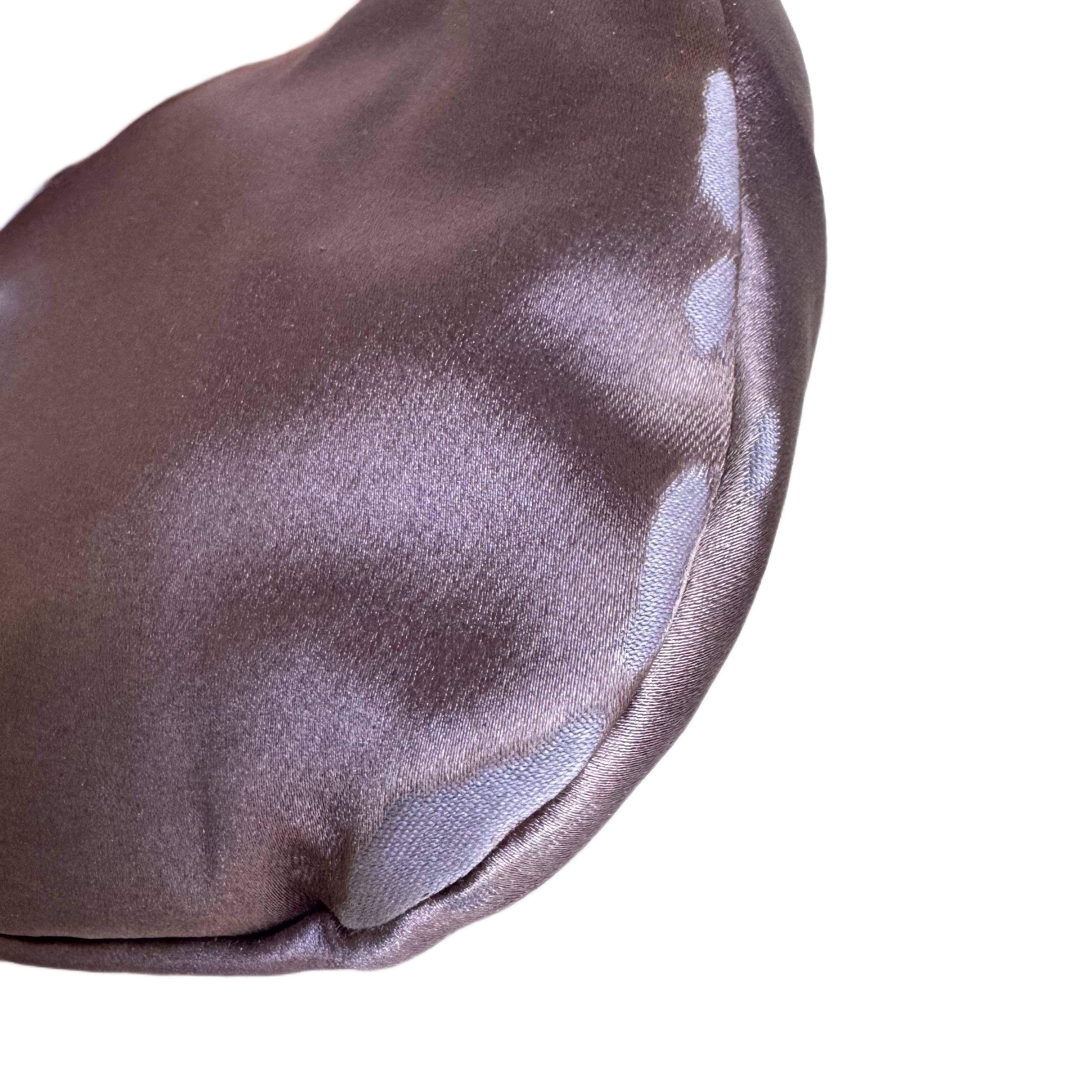 Prada Cleo Vintage Lila Seide und Pailletten Abend Handtasche im Angebot 2