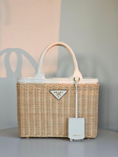 Prada Contemporary Wicker Leinen Tote Bag mit verstellbarem Riemen & Logo Ausverkauft!