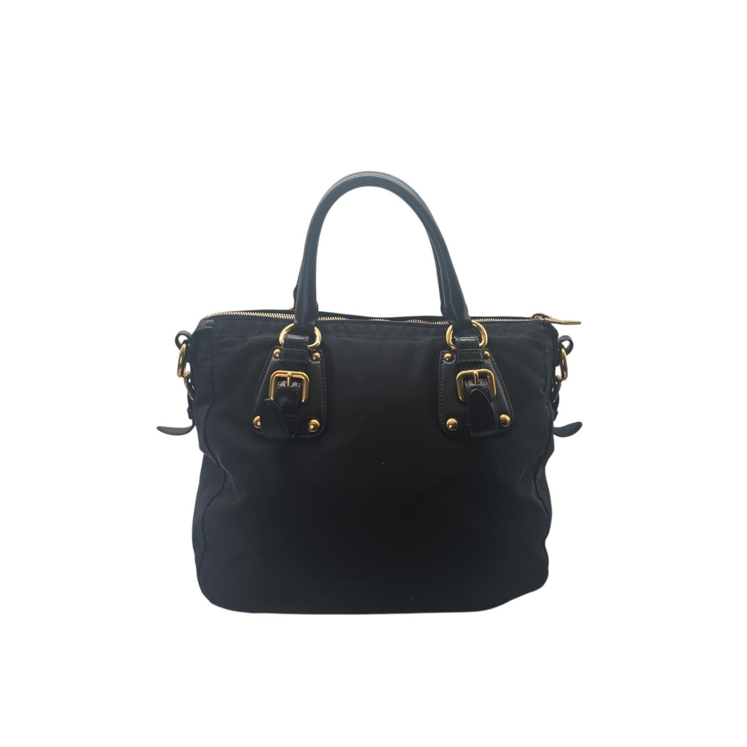 Nero Prada Convertible Belted Logo Tote Tessuto Medium in vendita