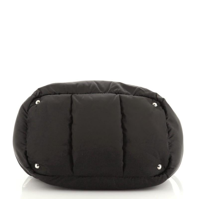 Prada Cabrio-Bomber-Tasche Tessuto Medium im Zustand „Gut“ in NY, NY