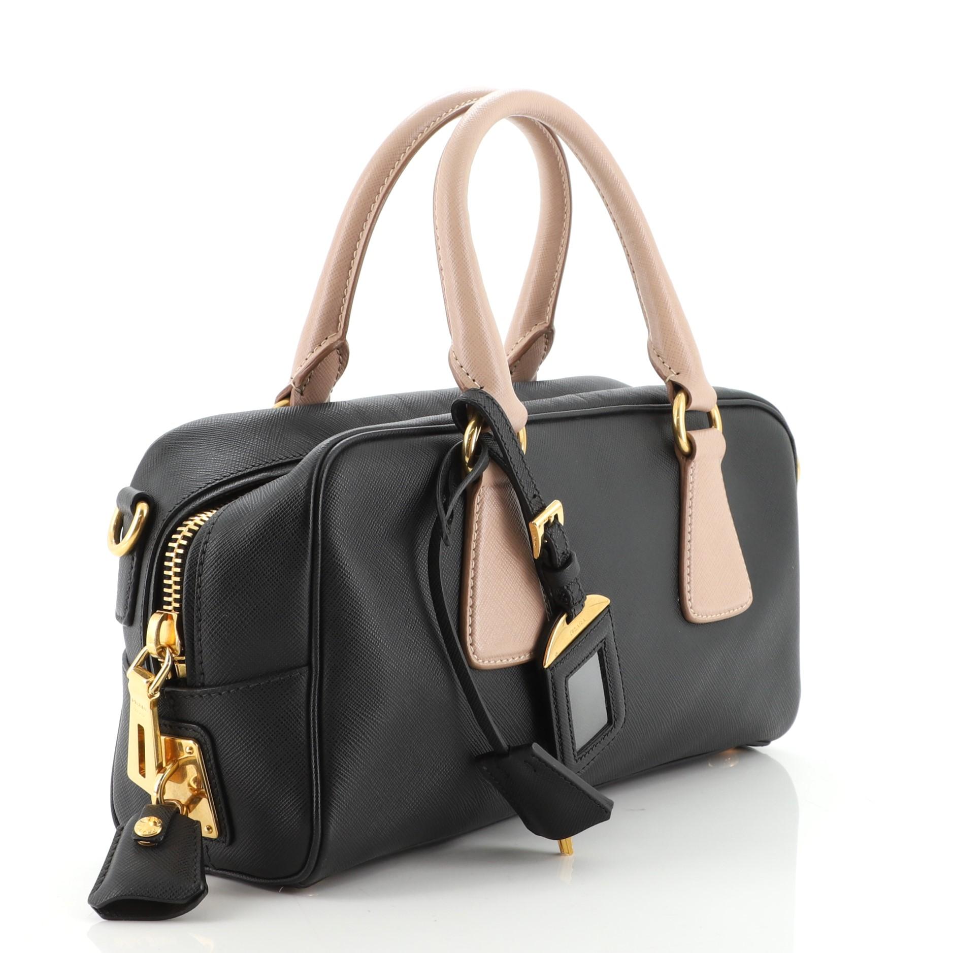 Prada Convertible Boston Tasche aus Saffiano-Leder Medium (Schwarz)