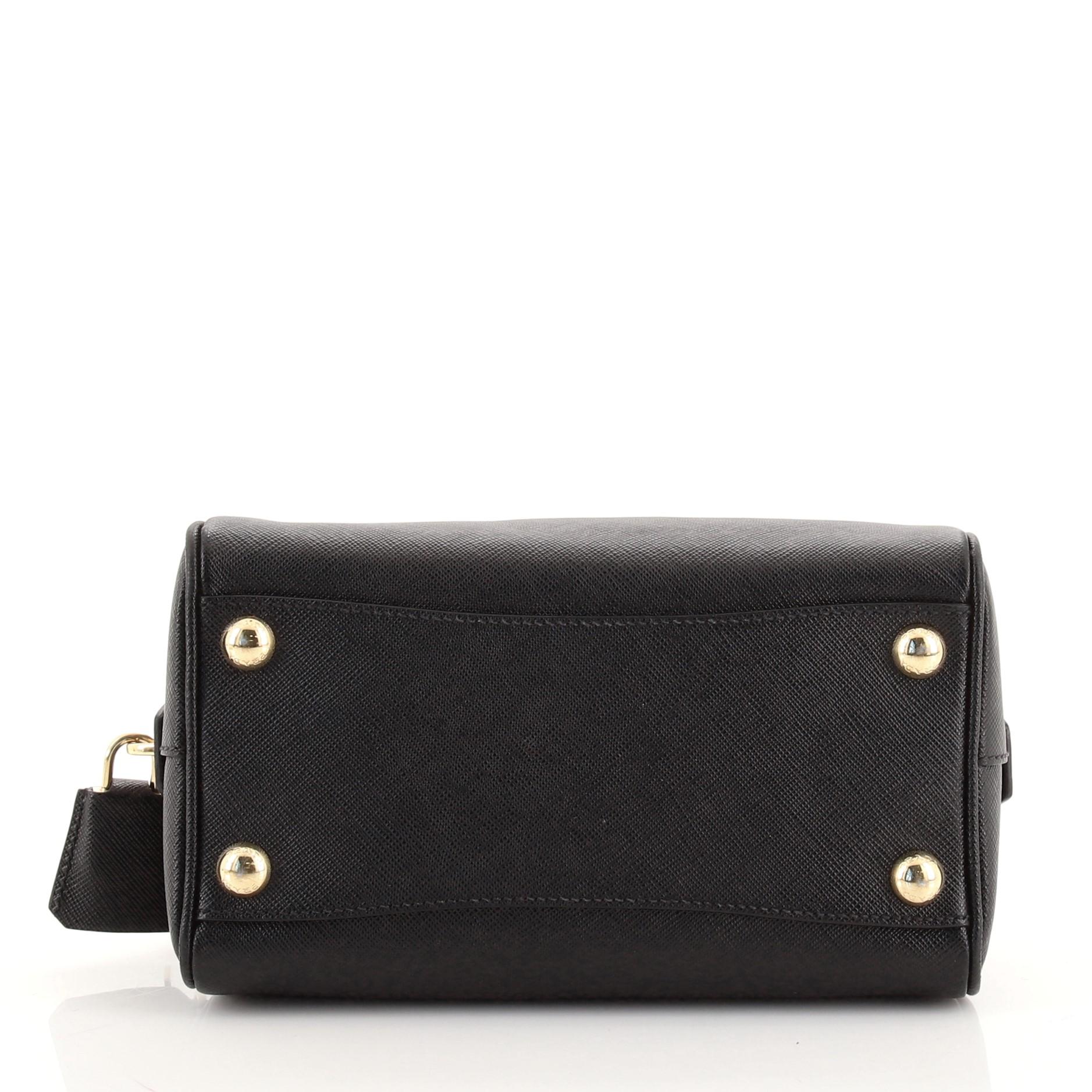 guess boston bag