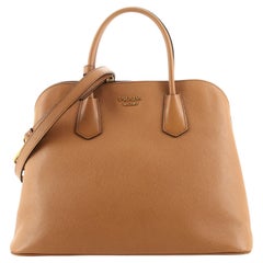 Prada Umwandelbare Kuppeltasche aus Saffiano-Leder Groß