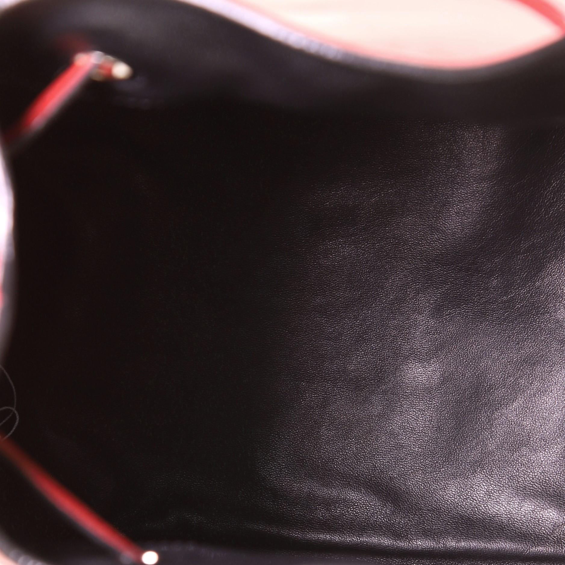 Prada Convertible Bucket Bag aus weichem Kalbsleder mit Kordelzug 1