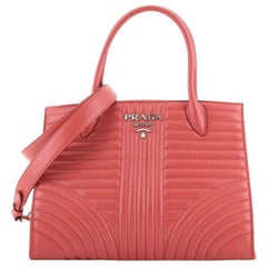Prada Convertible Open Tote Diagramme Gestepptes Leder Medium