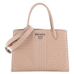 Prada Convertible Open Tote Diagramme Gestepptes Leder Medium