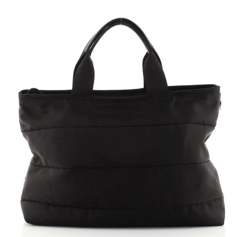 Prada Cabrio-Tasche Horizontal gesteppt Tessuto Medium (Schwarz)