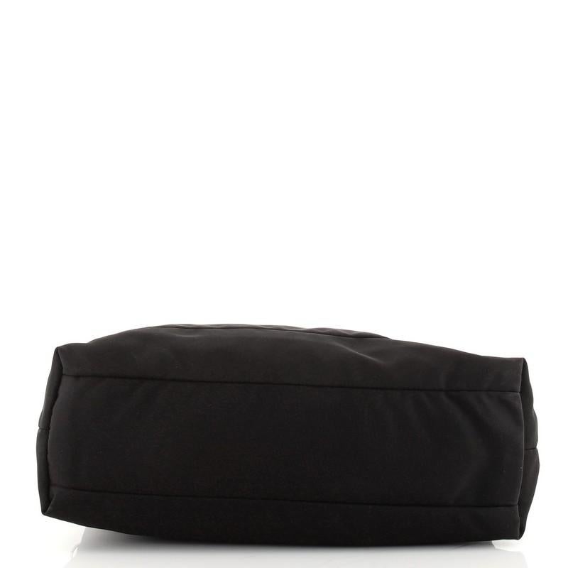 Prada Cabrio-Tasche Horizontal gesteppt Tessuto Medium im Zustand „Gut“ in NY, NY