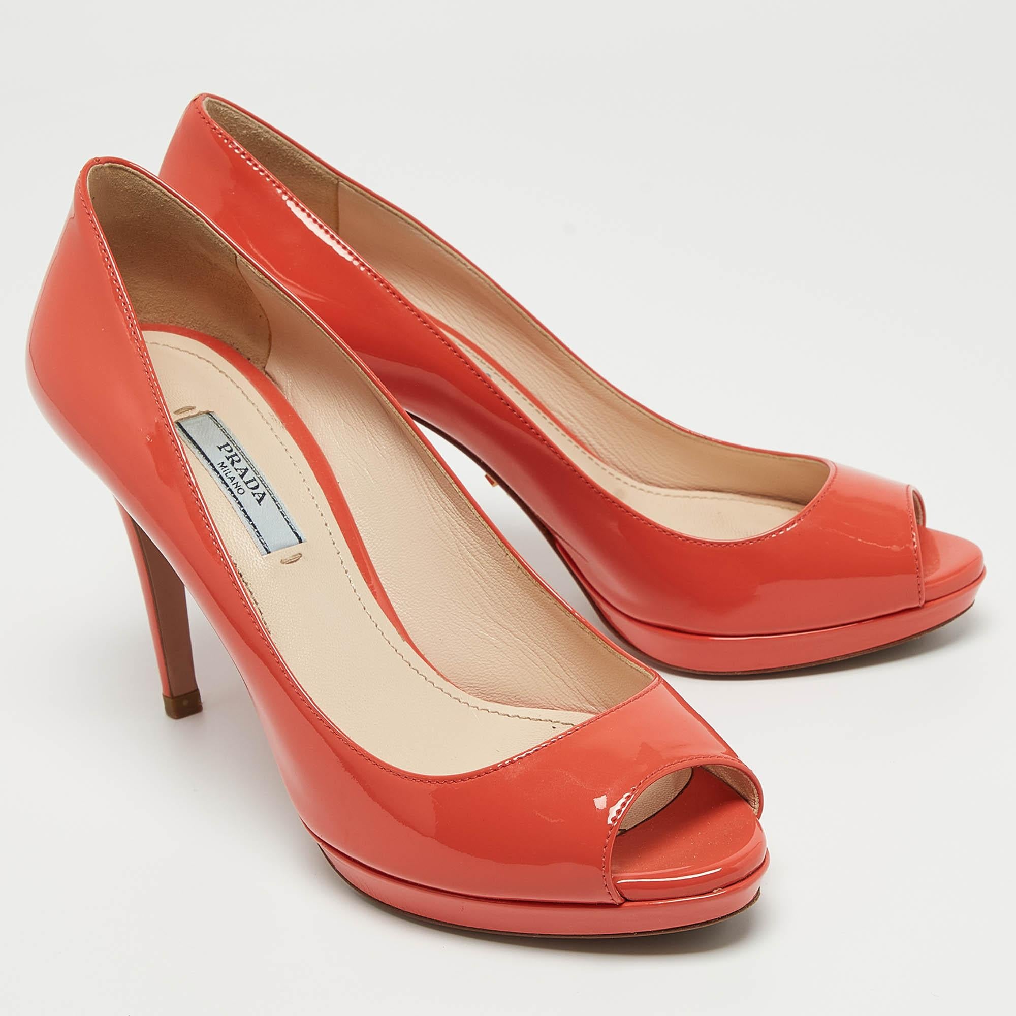 Prada Coral Pink Patent Leather Peep Toe Platform Pumps Size 36.5 In Good Condition For Sale In Dubai, Al Qouz 2