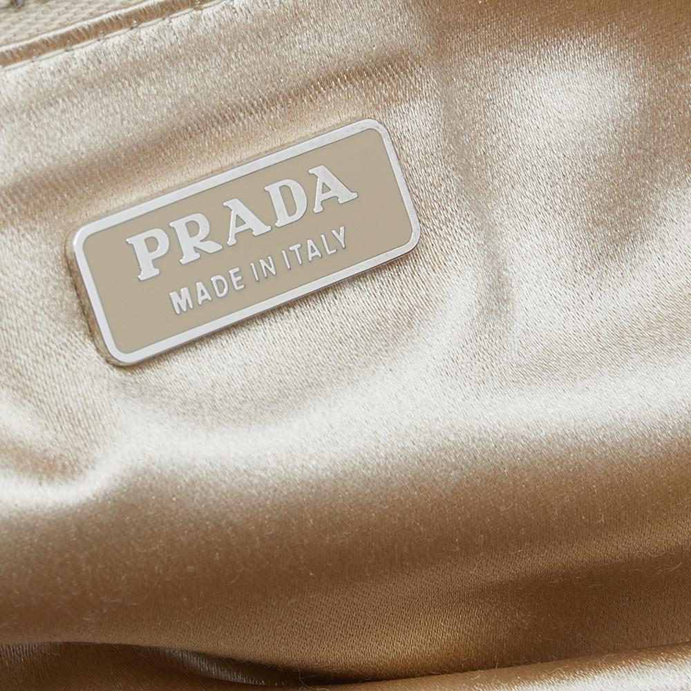 Prada Cream Leather Beaded Flap Shoulder Bag In Good Condition In Dubai, Al Qouz 2